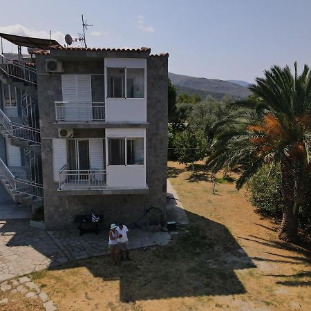 Pension Lakis Prinos  Exterior photo