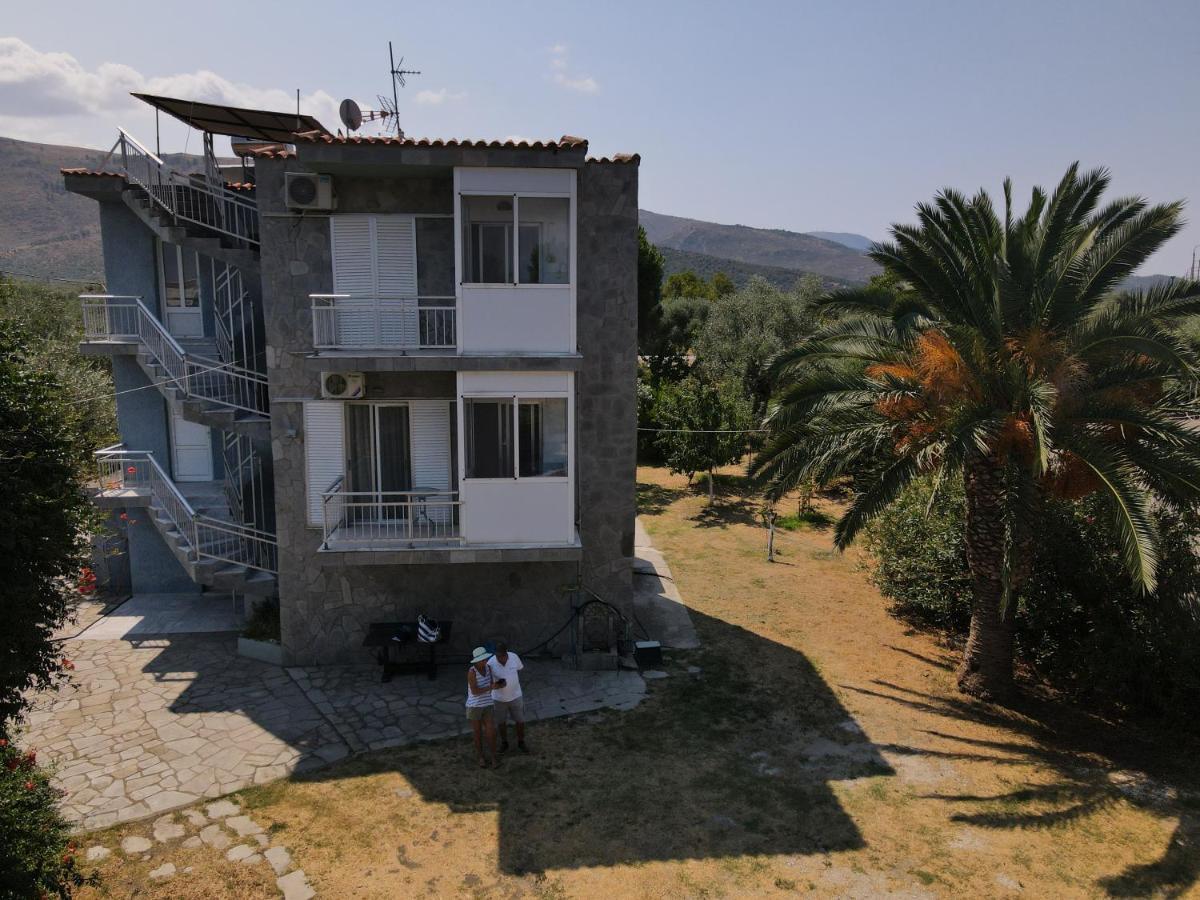 Pension Lakis Prinos  Exterior photo