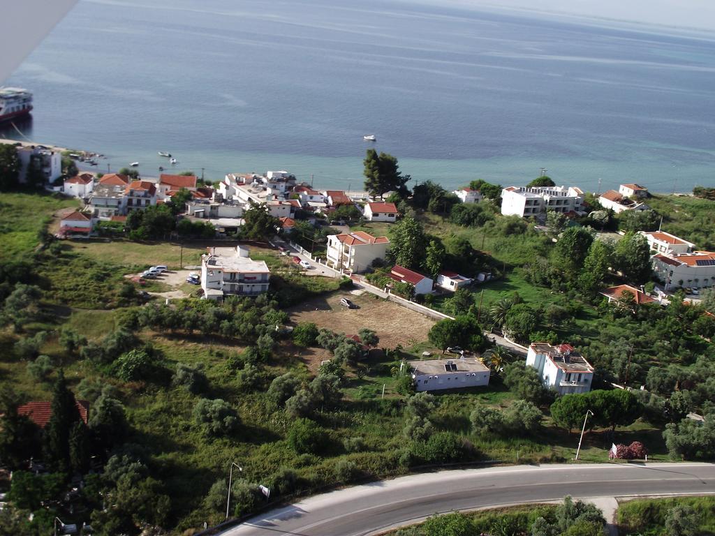 Pension Lakis Prinos  Exterior photo