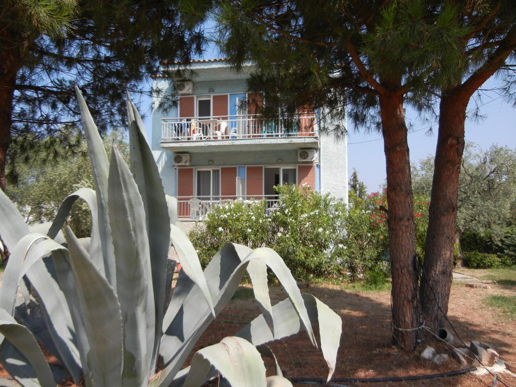 Pension Lakis Prinos  Exterior photo