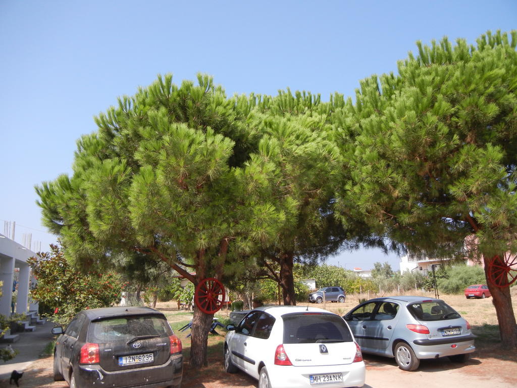 Pension Lakis Prinos  Exterior photo